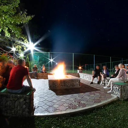 Pensiunea Mihaela-transalpina Guest house Novaci-Straini